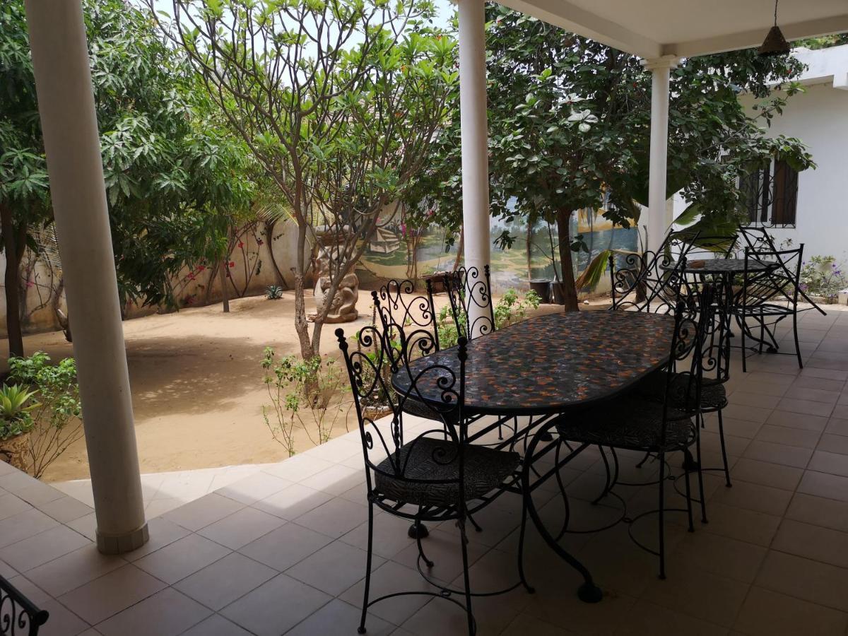 Keur Baboune M'Bour Extérieur photo