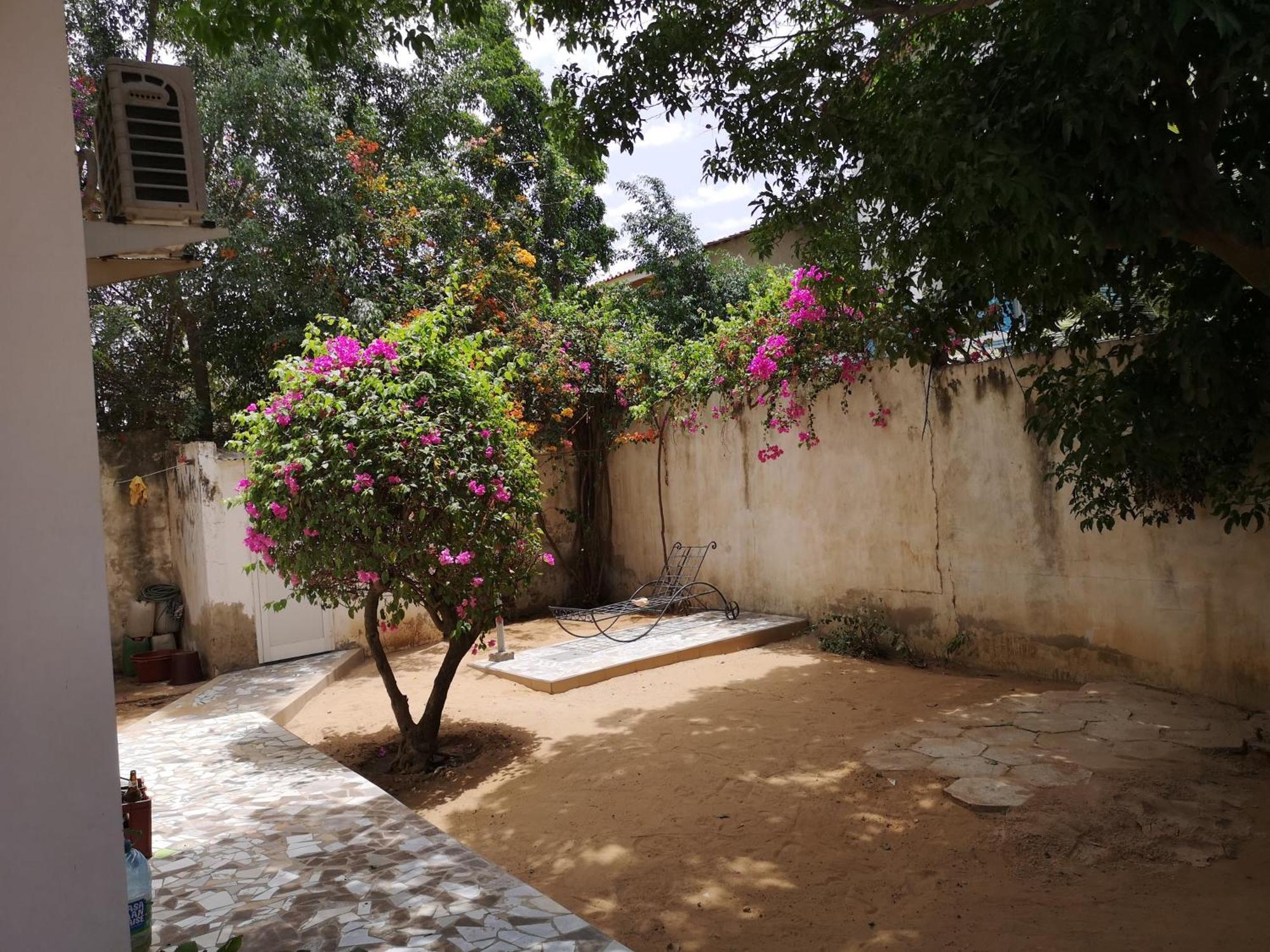 Keur Baboune M'Bour Extérieur photo