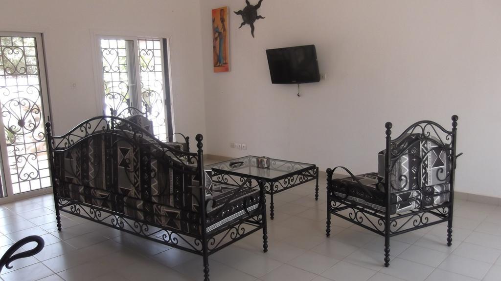 Keur Baboune M'Bour Extérieur photo